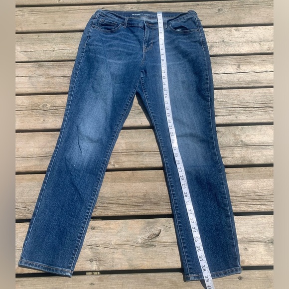 💙 Old Navy Curvy/Profile Mid-Rise Jeans - Size 12 Short - Dark Wash - Picture 6 of 6